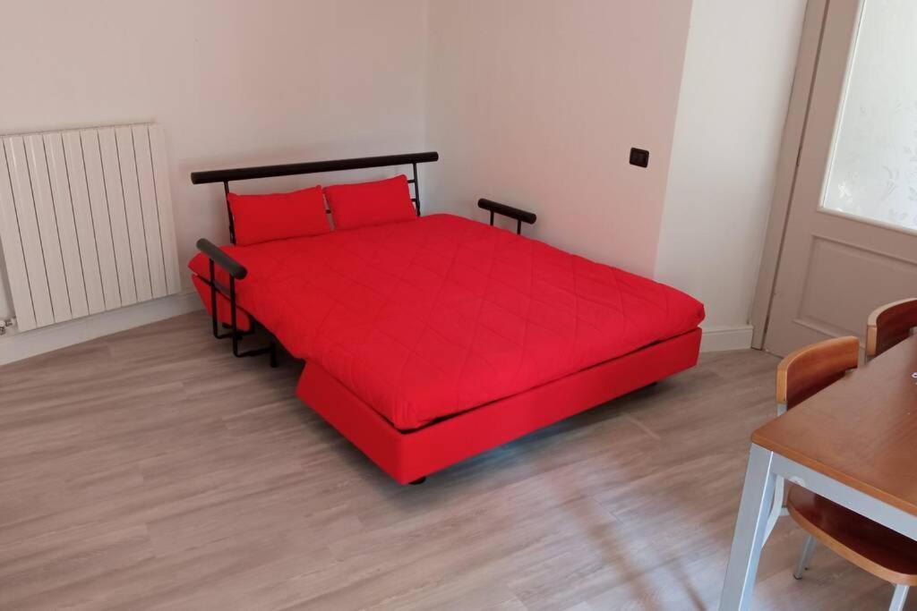 Ferienwohnung Entire Flat, Independent Entrance, 20 Mins To Bgy - Bergamo Milan Airport Nembro Exterior foto