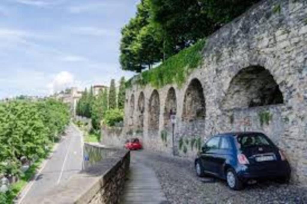 Ferienwohnung Entire Flat, Independent Entrance, 20 Mins To Bgy - Bergamo Milan Airport Nembro Exterior foto